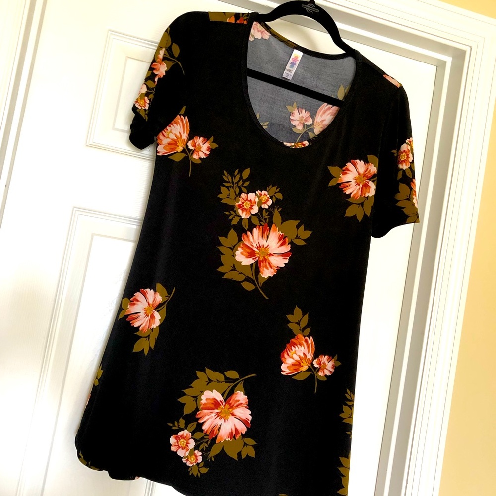 Lularoe Perfect Tee